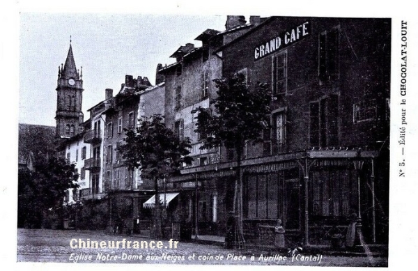 Carte Postale Ancienne Aurillac Eglise Notre-Dame et coin de place